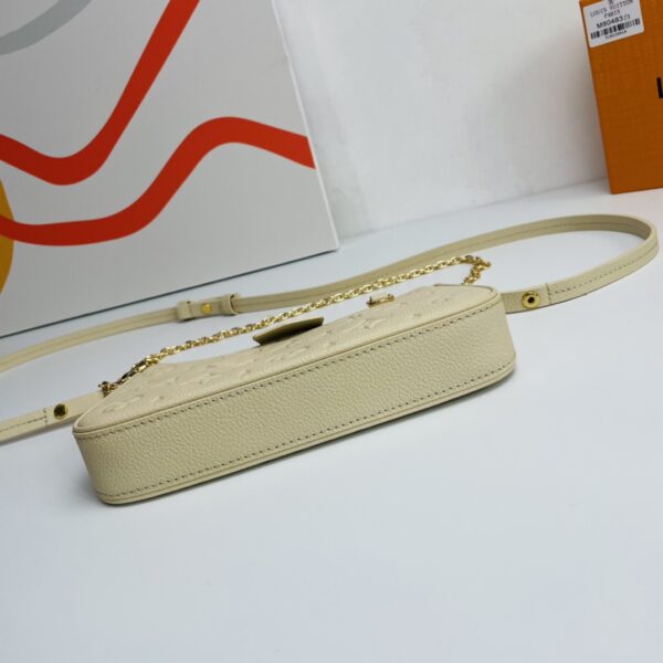 Louis Vuitton Easy Pouch On Strap Bag - White - Image 3